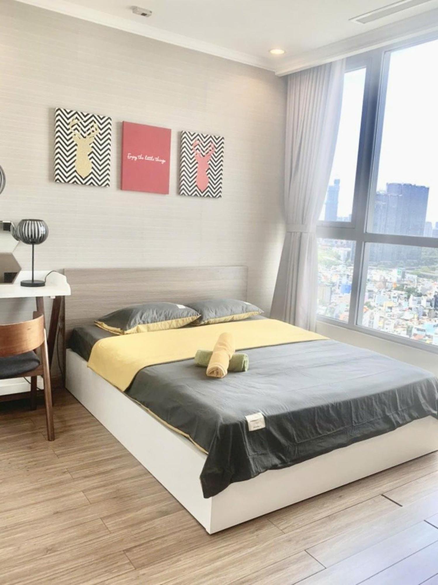 Central Apartments - Vinhomes Central Park, Landmark 81 Area & Ice Skating Rink โฮจิมินห์ซิตี้ ภายนอก รูปภาพ